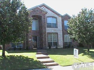 1220 High Bluff Dr, Desoto, TX 75115