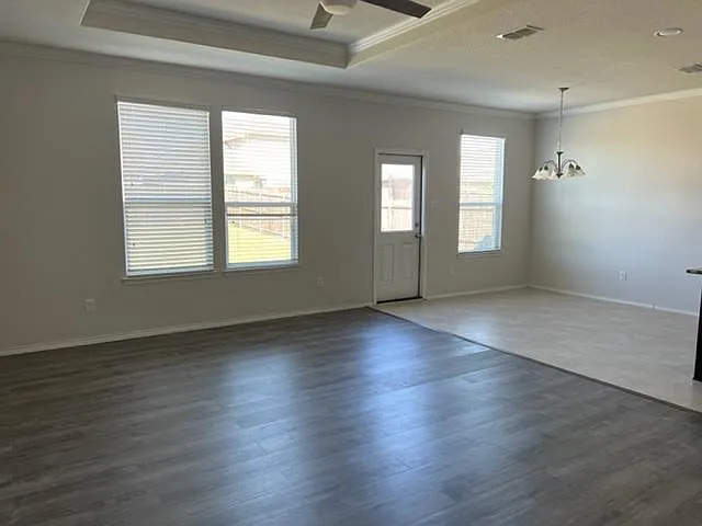 928 Rivers Creek Ln — Photo 3