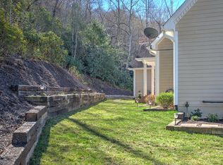 431 Silver Fox Ln, Pisgah Forest, NC 28768