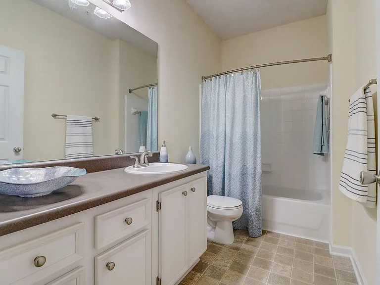 Parkway Grand — Photo 13