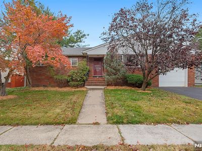 33 Chobot Ln, Elmwood Park, NJ, 07407