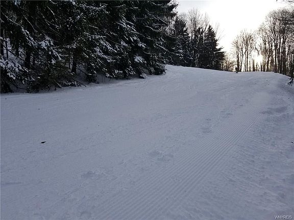5th image of 17 Four Wheel Dr