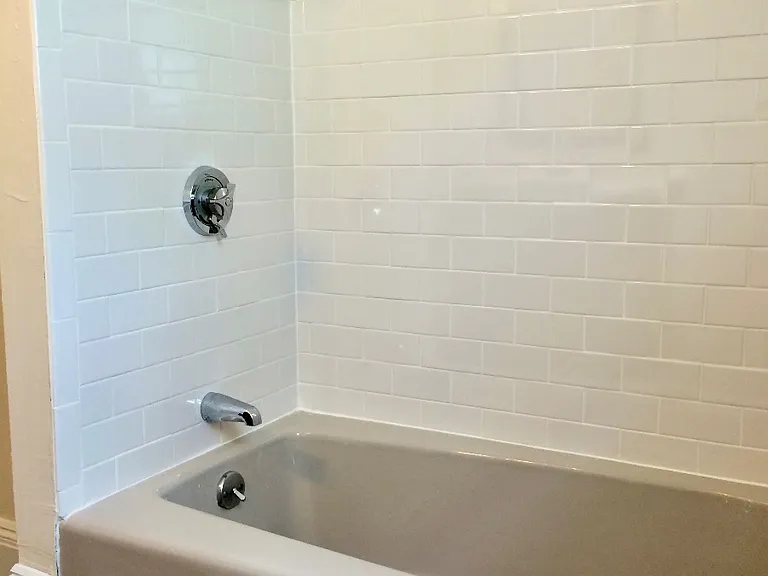 139 E Cottage St #2 — Photo 5