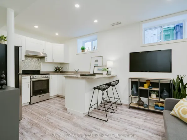 27 Coleridge Ave, Toronto, ON M4C 4H4