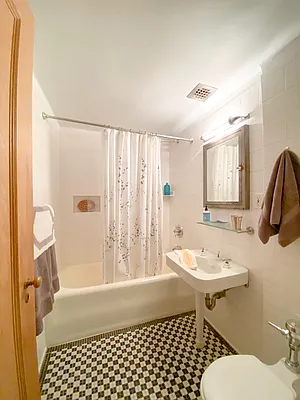 Rented by Douglas Elliman | media 6