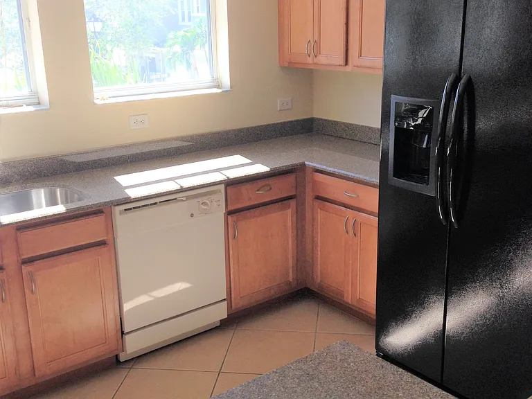 690 Amador Ln #2 — Photo 12