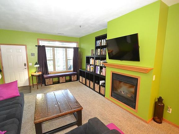 2nd image of 470 N Silverbrook Dr Unit 104