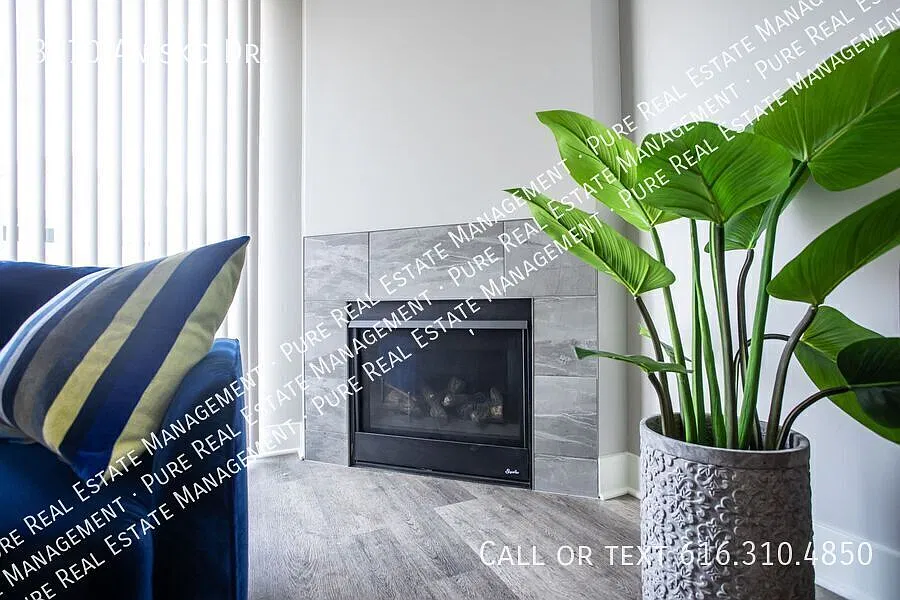 Spruce | Three Bedroom - Exterior Walkout — Photo 3