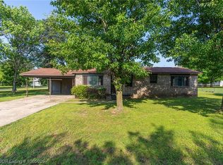 503 N Vine St, Hackett, AR 72937