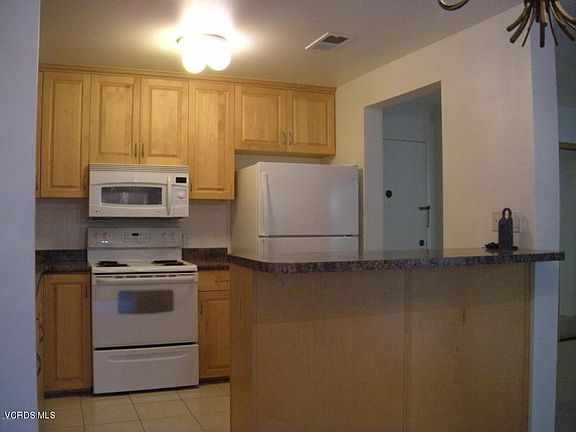 3rd image of 286 Oak Leaf Dr #13