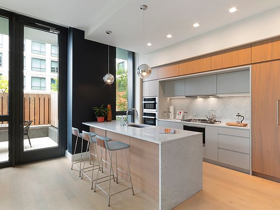5th image of 655 Dean St #Townhouse