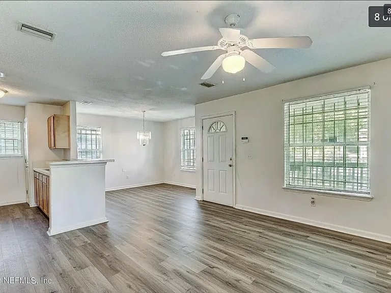 345 Belfort St — Photo 10