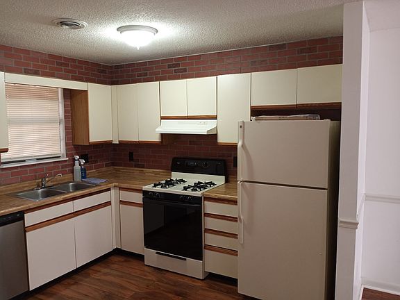 2nd image of 1708 Todd Dr