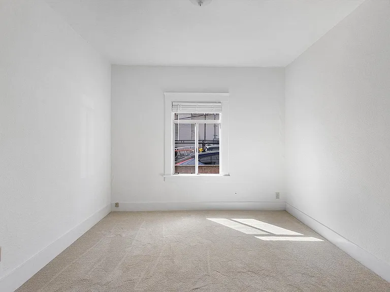 2312 San Antonio Ave - 1 bedroom | 1 bath — Photo 7
