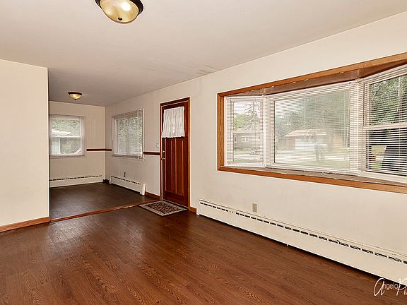 4th image of 36740 N Lawrence Dr