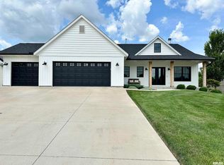 582 E Mill St, Kewanee, IL 61443