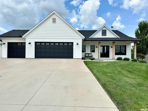 582 E Mill St, Kewanee, IL 61443