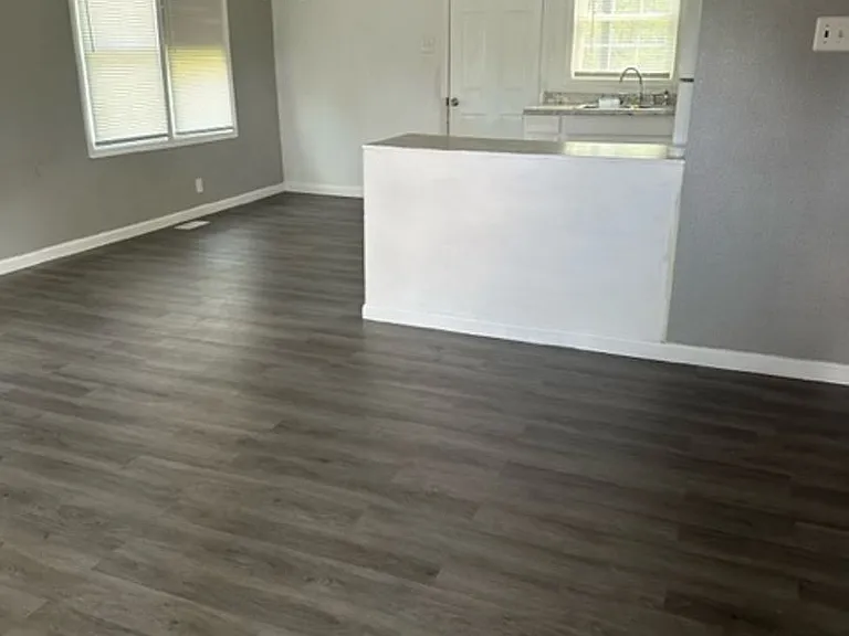 505 Marcella Dr — Photo 2