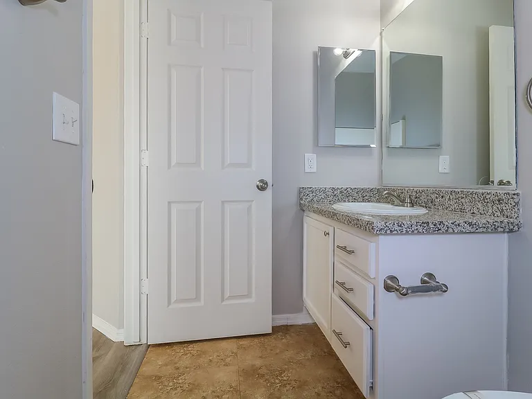 11823 W Roanoke Ave — Photo 13