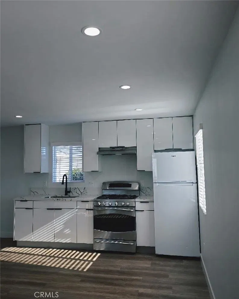 1 bed, 550 sqft, $2,200 — Photo 4