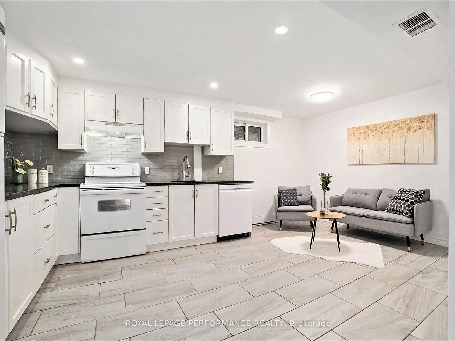 3 bed, $2,600 — Photo 2