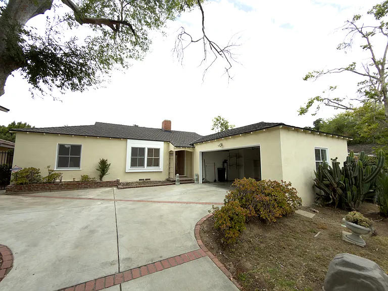 1470 Del Mar Ave — Photo 1
