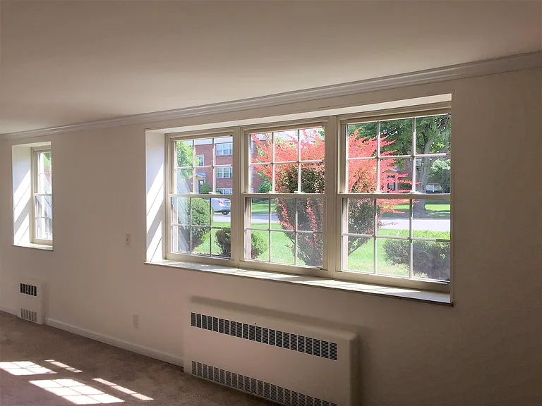 451 Bernhardt Dr — Photo 11