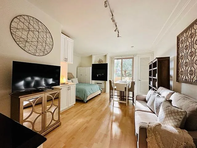 Del Rey Club Apartments — Photo 6