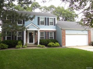 917 Dorne Dr, Ballwin, MO 63021