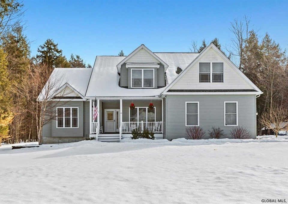 1st image of 24 Oakwood Ct