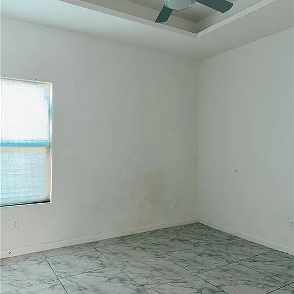 1405 S Yankton St #4 — Photo 11