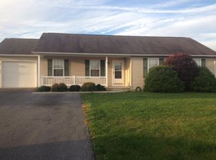 39 Somerset Dr, Weyers Cave, VA 24486