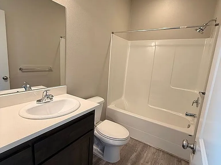 211 NE Alder Way #211NE — Photo 10