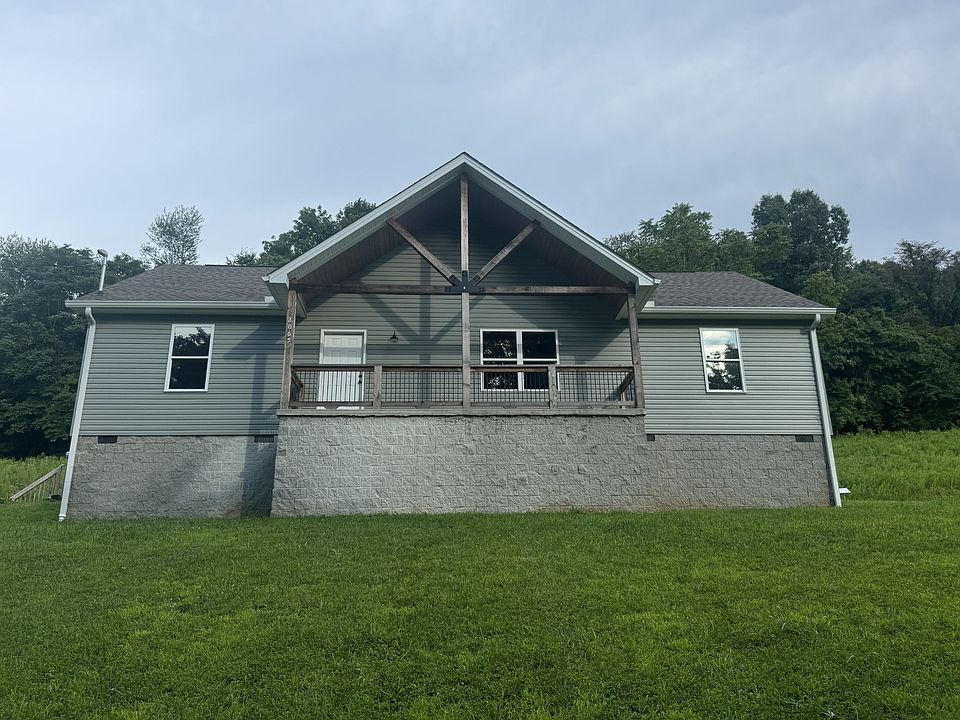 1st image of 2065 Collier Rd