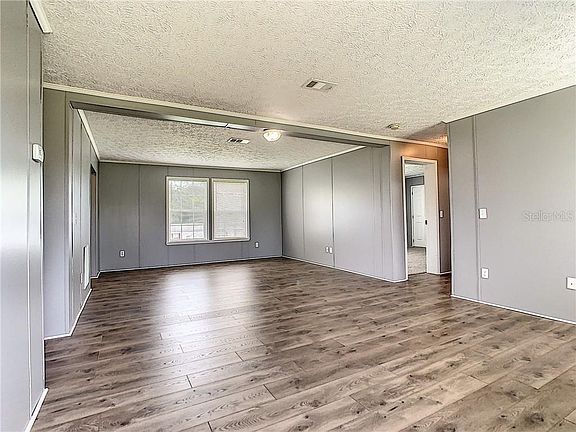 3rd image of 4498 Lower Meadow Rd