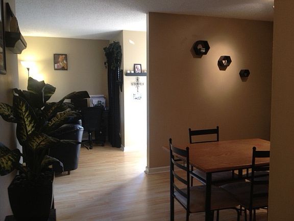 Space for an office area in the corner