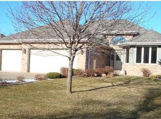 10216 Hilltop Ct, Champlin, MN 55316