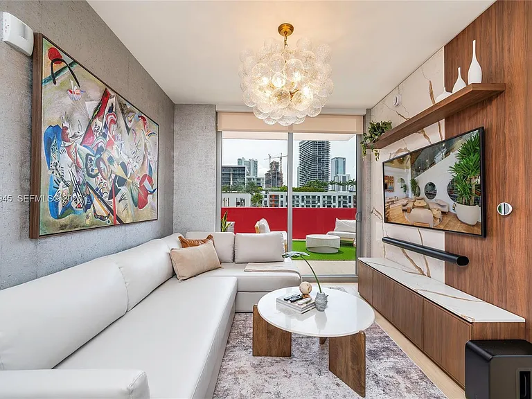 90 NE 32nd 601 Miami #601 — Photo 1