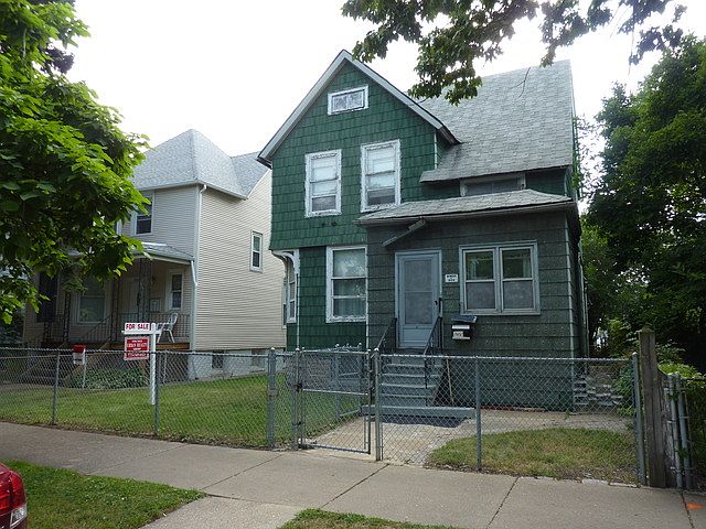 1st image of 4610 N Damen Ave