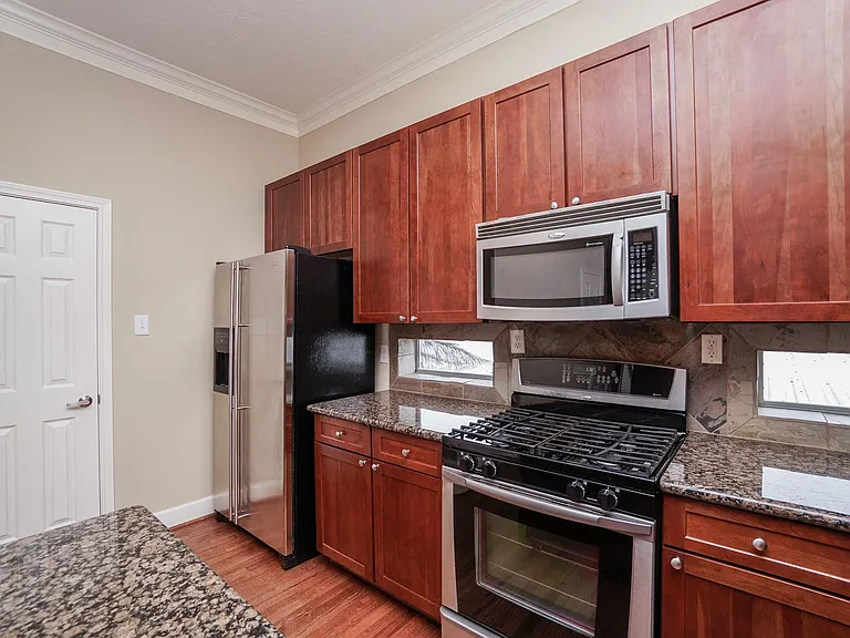 5730 Kansas St #B — Photo 14