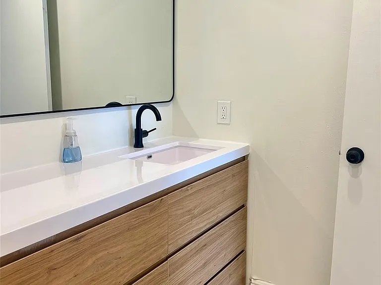 4000 N Hills Dr #28 — Photo 6