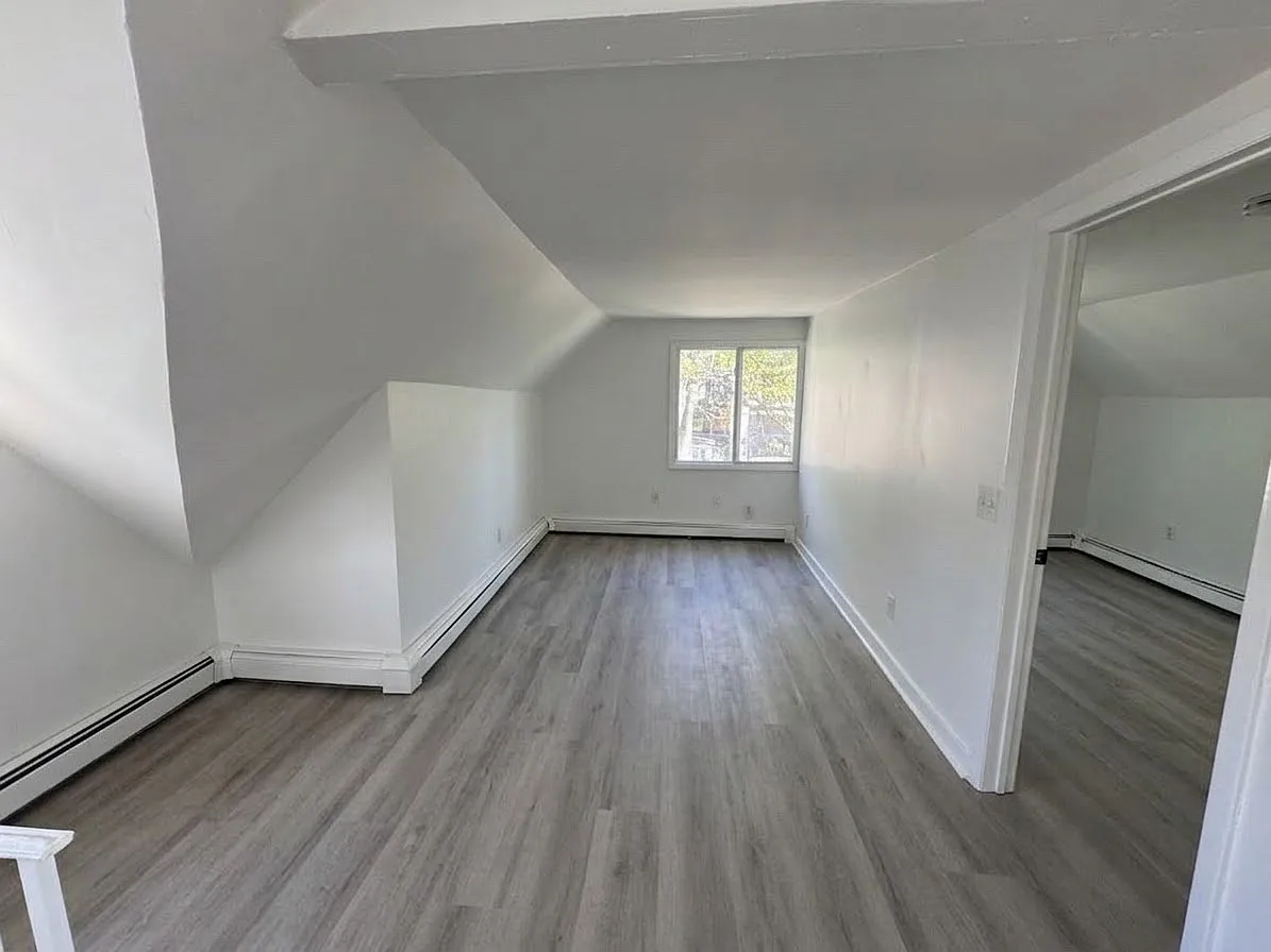 2 bed, 1000 sqft, $1,650 — Photo 4