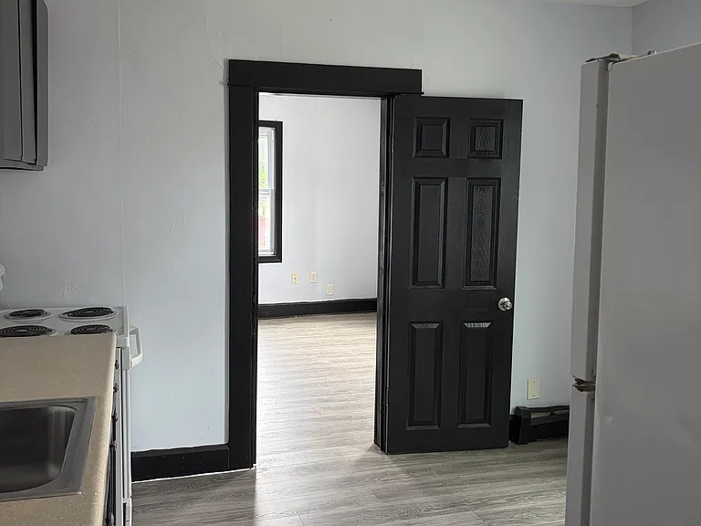 36 Lake St #1 — Photo 3