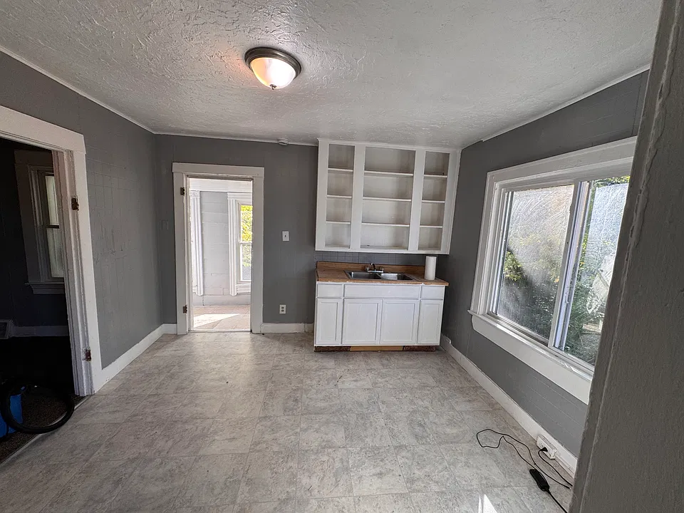 10810 Shale Ave #2