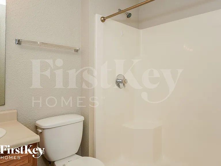1880 Long Lake Dr — Photo 15