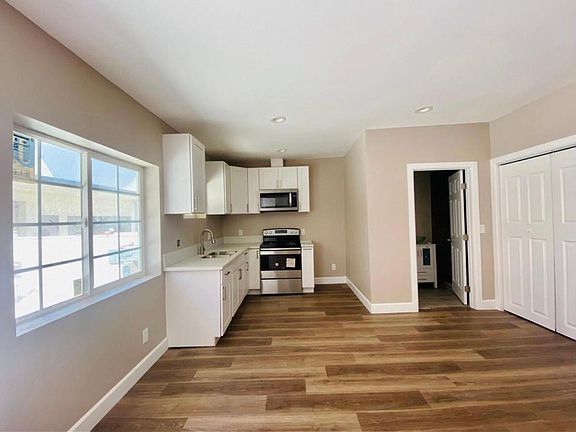 3rd image of 1257 W 23rd St
