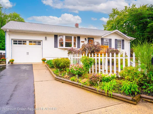 36 Vermont Avenue, Port Monmouth, NJ 07758