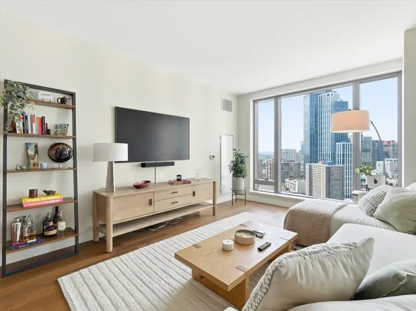 99 Hudson Street image 1 of 34