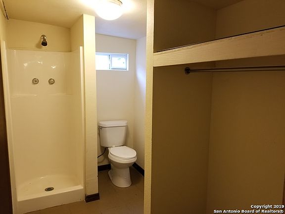 5th image of 114 Notre Dame Dr #4