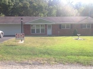 25 Highview Dr, Belleville, IL 62223